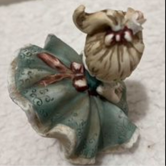 Lefton Bloomer Girl bisque figurine. Excellent condition! Item 843A-Circa 1960s - Picture 5 of 6